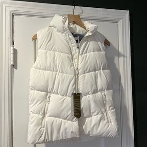 Gap faux fur vest size medium new with tag